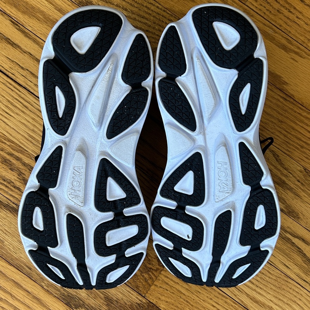 EUC Hoka One One Bondi 8 Shoes - Picture 7 of 8